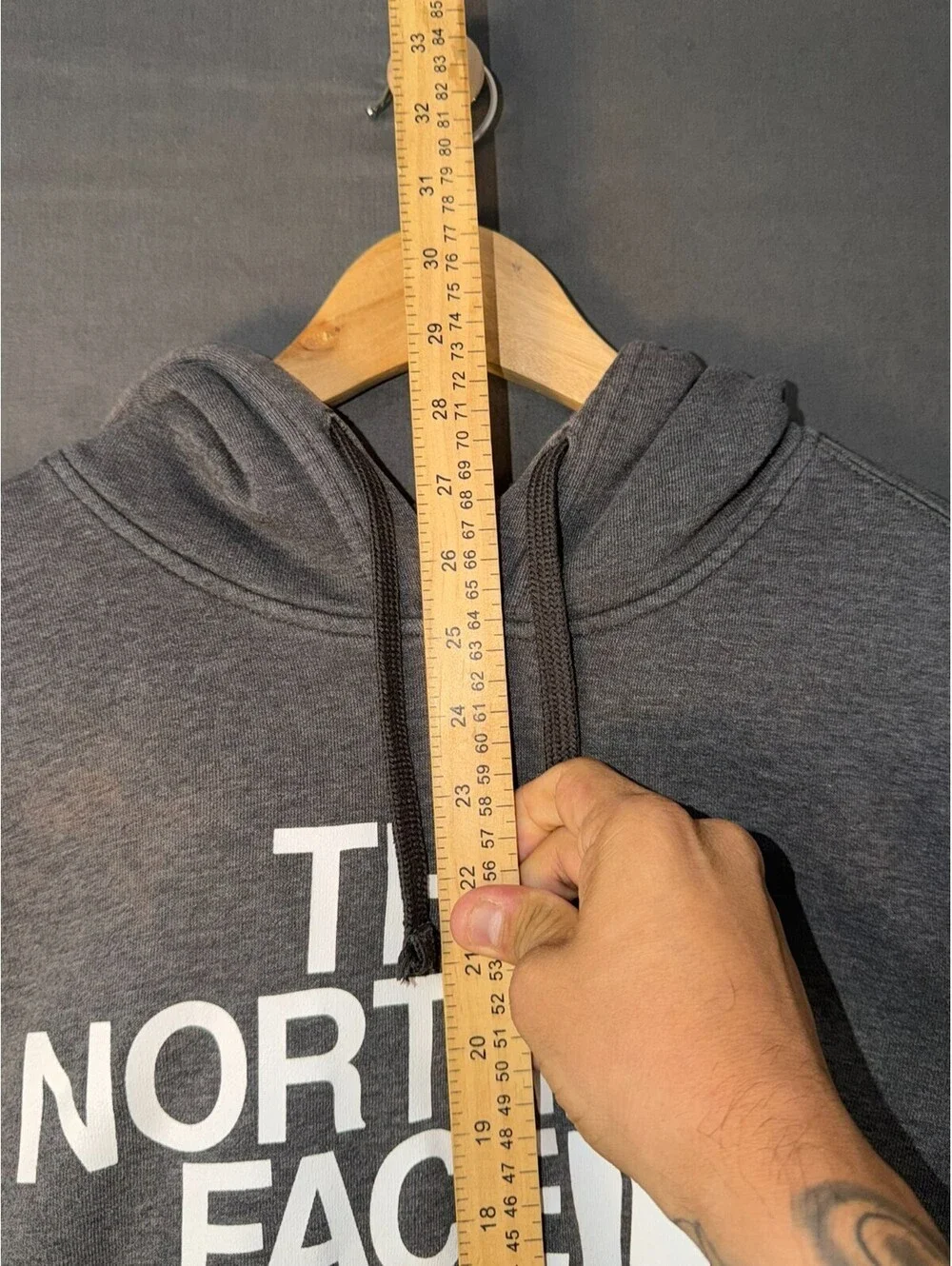 The North Face Hoodie Men’s Large Gray Pullover Sweatshirt Logo Spellout